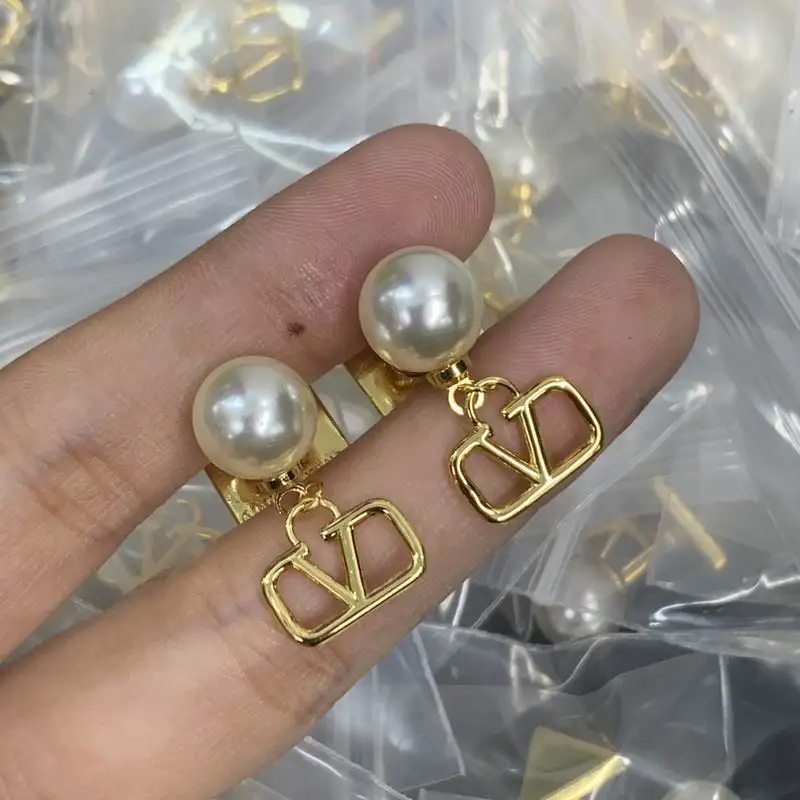 Valentino earring 12yx37